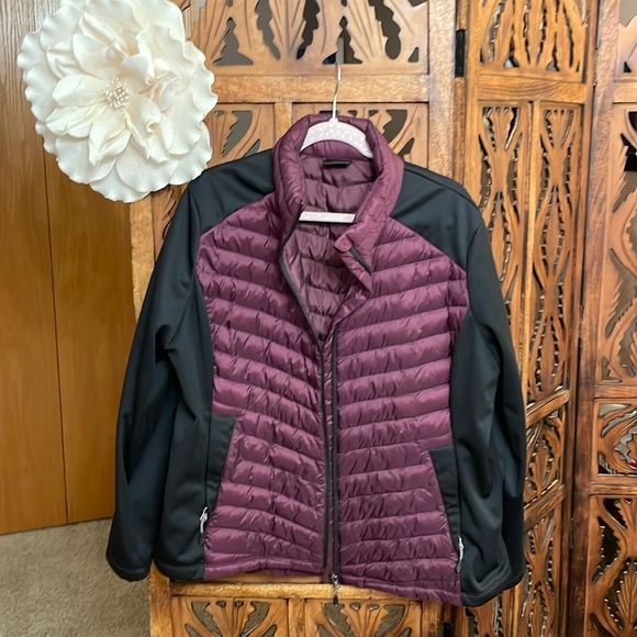 Purple jacket. Size XXL. Length 26 inches. - Picture 1 of 9